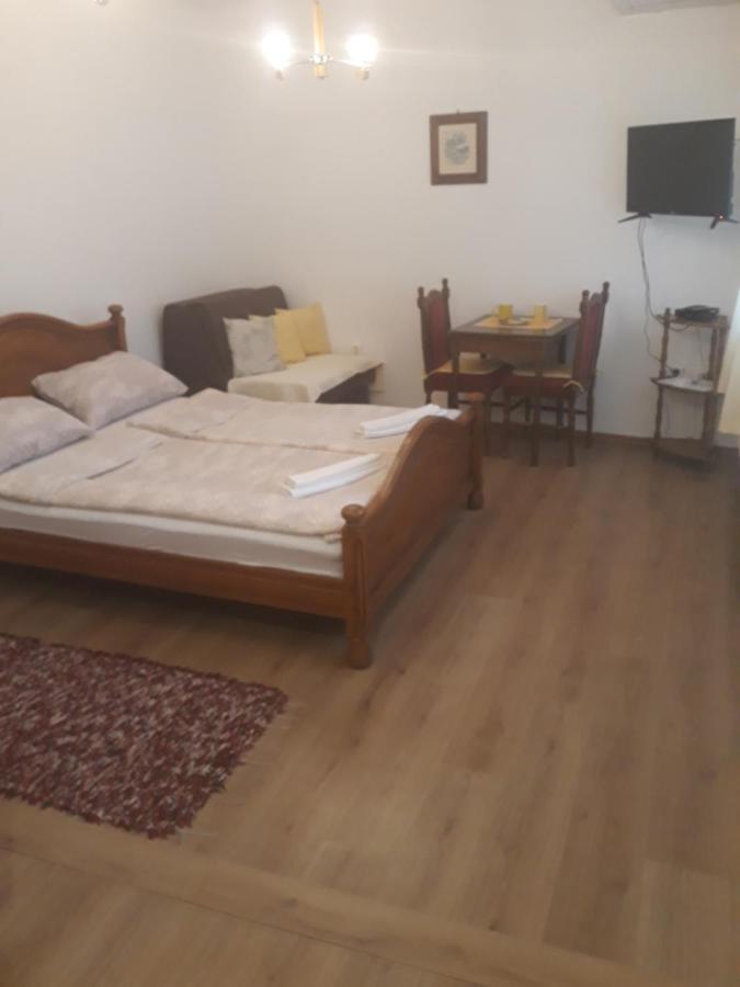 טוזלה Apartments Emir חדר תמונה